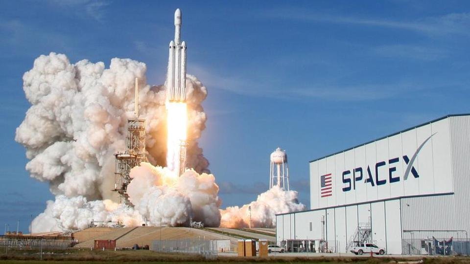 SpaceX successfully launches and lands the Starship prototype