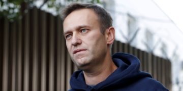 Apple. Google ban Navalny's app
