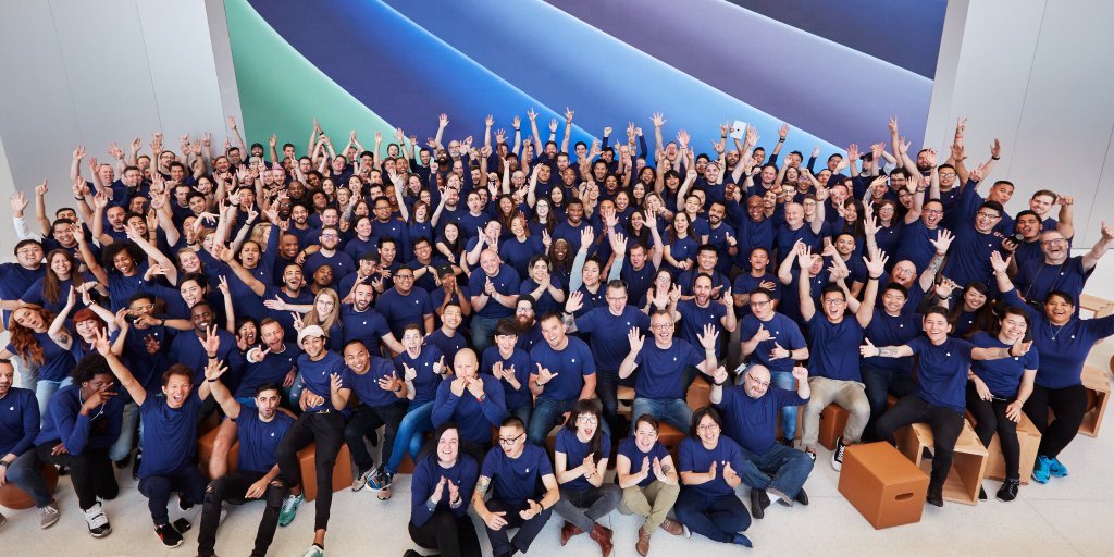 Apple store employees in New York City demand a $30 minimum wage