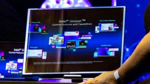 Intel, Samsung Debut 'Slidable' PC With Extendable Screen