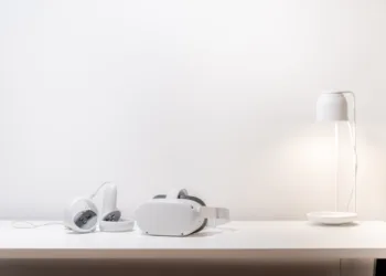 The Meta Quest 2’s Passthrough Button Melts Away, Just Like Reality