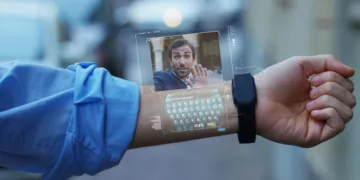 5-Amazing-Uses-of-Wearable-Technology-in-Mobile-App-Appedus